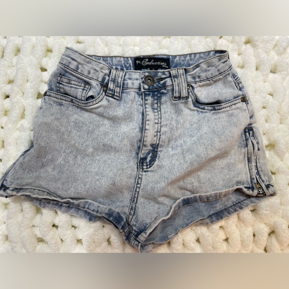 SEDUCTIONS by SIRENS Short jean style shorts Size 3